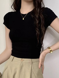 เสื้อครอปสไตล์ร่วมสมัยสำหรับผู้หญิง ทรงพอดีตัว ดีไซน์น้ำหนักเบา เหมาะสำหรับกิจกรรมประจำวัน งานสังสรรค์ และการพักผ่อน - Product Image 3