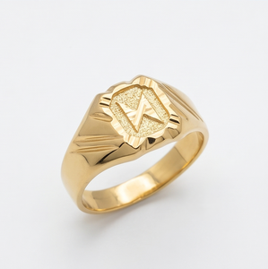 Anillo de Sello Grabado Chapado en Oro de 22k Clásico para Hombre DIVYORO con Significado Religioso - Product Image 1