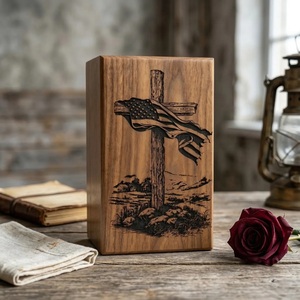 Urne funéraire en bois personnalisée, durable et écologique, avec motif drapeau américain et croix, capacité de 220 pouces cubes - Product Image 5