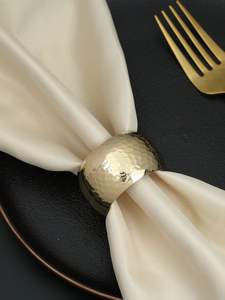 Anillo de Servilleta Metálico de Lujo para Decoración Elegante de Mesa en Restaurantes de Alta Gama y Hogares con Estilo - Product Image 2
