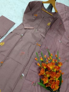 <b>WOMEN'S</b> HEAVY SLUB COTTON <b>KURTA</b> SETS TOP FABRIC HEVAY SLUB COTTON WITH SEQUENCE EMBROIDERED WORK - Product Image 6