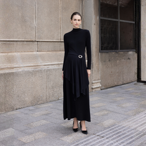 Vestido Midi Elástico de Verano con Cuello Alto, Manga Regular, Rayas y Botones, Estilo Minimalista y Sencillo, Tejido Mousse Negro, ODM OEM - Product Image 1