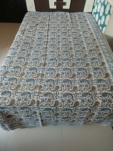 Couvre-lit imprimé floral et oiseaux, style bohème, moderne, toutes saisons, en denim patchwork, rembourrage en coton fait main, pour usage domestique - Product Image 4