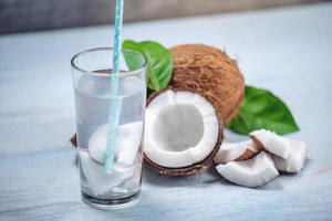 Sirop d'eau de coco naturel |   Liquide à haute concentration pour les smoothies et les confiseries - Product Image 5