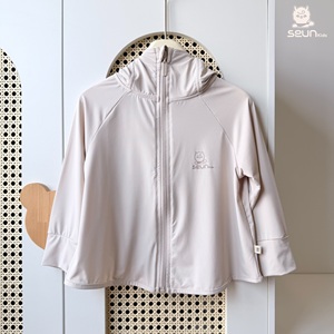 Veste de protection solaire UPF50+ pour enfants, vêtements anti-UV pour garçons et filles, protection UVA UVB, douce et légère, fabriquée au Vietnam, essentiel pour l'été - Product Image 6