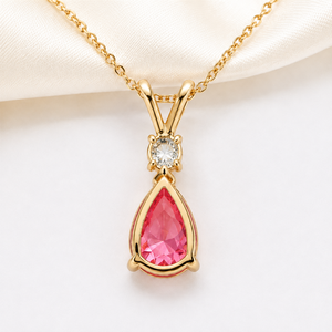 Pendentif classique en or massif 18 carats avec pierre précieuse rose en forme de poire et sertissage à griffes de diamants ronds pour un usage quotidien féminin - Product Image 4