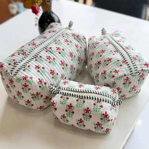 Juego de 3 Bolsas de Maquillaje de Algodón Acolchado de Diseño, Perfectas para el Hogar, con Elegantes Estampados y Soluciones Prácticas de Almacenamiento - Product Image 1