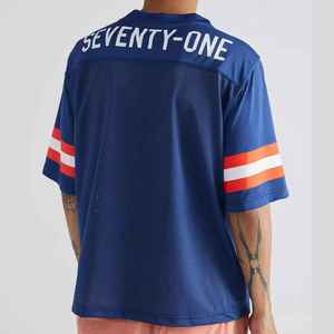 Camiseta de Fútbol Americano Personalizada para Hombre, Estilo Deportivo, Cuello en V, Sublimación, Jersey de Fútbol con Corte Cuadrado - Product Image 2