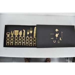 Juego de 8 Cuchillos para Queso Dorados de Acero Inoxidable, Juego de Cubiertos de Lujo con Diseño de Herradura, con Elegante Caja de Regalo, al Mejor Precio - Product Image 1