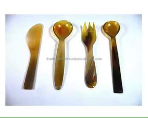 Cuillère en corne artisanale Cuillère unique naturelle idéale pour servir la cuisine et l'utilisation décorative - Product Image 4