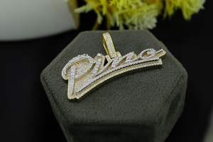 Pendentif personnalisé en argent sterling de luxe, deux tons, avec initiale, numéro ou logo, entièrement serti de moissanite, style Hip-Hop pour homme - Product Image 4