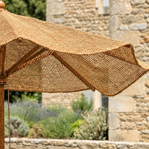 Parasol en fibre de coco de luxe fait main Eco2go Vietnam, de qualité supérieure, pour hôtel-resort-jardin - Product Image 6