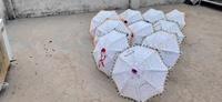 Parasol décoratif haut de gamme en fleurs artificielles pour mariage indien, parapluies et bases faits à la main, décorations de plafond