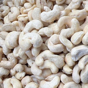 เม็ดมะม่วงหิมพานต์ขายส่งจากโรงงานโดยตรง ผลิตภัณฑ์ออร์แกนิก เม็ดมะม่วงหิมพานต์ W180 W210 W240 ซานติโก พร้อมบรรจุภัณฑ์ตามสั่ง - Product Image 1