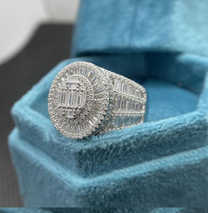 แหวนแต่งงานหรือหมั้นผู้ชายทรงฮิปฮอปประดับเพชรโมอิสซาไนต์เต็มวงชุบโรเดียมเงินแท้ 925 ขนาดใหญ่ - Product Image 5