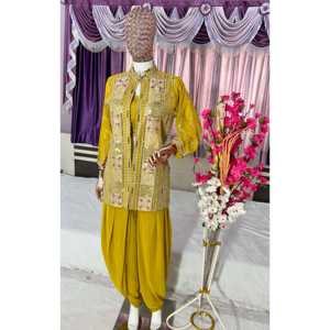 Conjunto de Top y Pantalón de Fiesta para Mujer de Diseñador con Hermoso Koti - Product Image 3