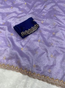 Sari naranja de tela suave y pura con trabajo artesanal en toda la prenda, con detalles elaborados. Corte del sari: 5.50 exacto. Corte del blusa: 0.80. - Product Image 2