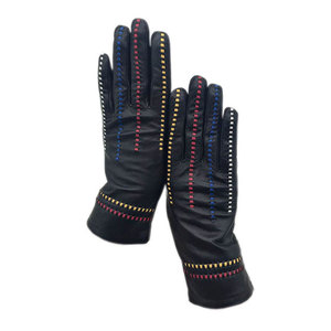 Gants de conduite fiables pour accessoires automobiles, conçus pour une maniabilité fluide et un confort optimal - Product Image 1