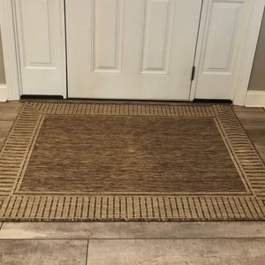 Tapis rectangulaire moderne à rayures en polypropylène, tissage plat, imperméable, beige et marron, pour décoration intérieure et extérieure - Product Image 4