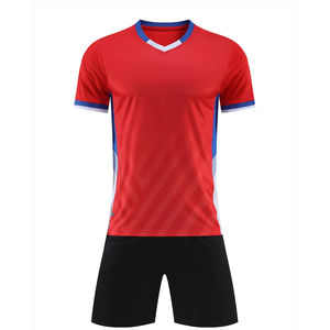 Conjunto deportivo de fútbol para hombre, verde, que absorbe la humedad, de secado rápido, con corte atlético, chaqueta transpirable y pantalones deportivos con impresión del logotipo del equipo. - Product Image 3