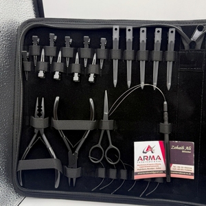 Kit d'outils professionnels pour extensions de cheveux en acier inoxydable noir mat, très résistant, avec micro-perles, pinces crocodiles et ciseaux – Vente Flash - Product Image 2