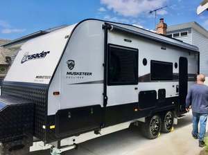 Caravane de camping compacte à prix d'usine, conforme aux normes australiennes, mini-remorque de voyage tout-terrain en forme de larme à vendre - Product Image 2