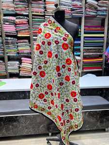 Magnifique dupatta Phulkari brodé à la main pour femmes, vêtements, broderie florale colorée, écharpe décontractée en georgette - Product Image 2