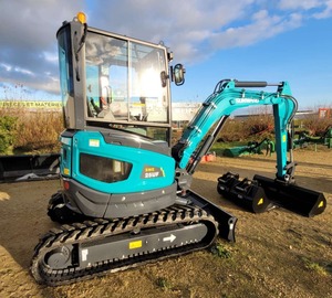 Miniexcavadora SWE18UF con Capacidad de Cazo de 3.6m, Peso Operativo de 34 Toneladas, Peso de la Máquina de 3000KG, Bomba Hidráulica - Product Image 3