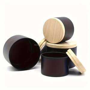 Pots à bougies en étain en métal les plus vendus avec couvercle en bois Boîtes en verre de qualité pour la célébration et la décoration de moments agréables - Product Image 1