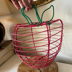 Cesta de Metal Recubierta Vintage para Recoger Huevos o Frutas, con Forma de Manzana o Tomate - Product Image 1