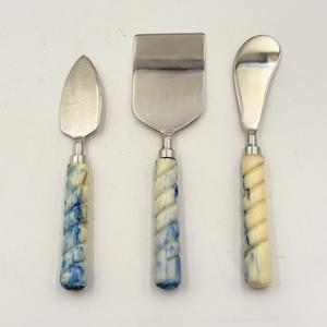 Couteau à gâteau en métal de haute qualité avec poignée premium, excellent choix pour les mariages, les anniversaires, les célébrations spéciales. - Product Image 1