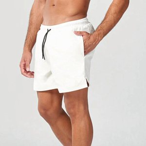Shorts de compression tendance pour hommes avec taille élastique, tissu lisse et à séchage rapide pour la course et le fitness - Product Image 4