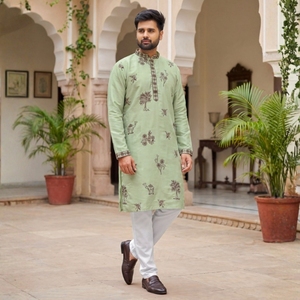 Conjunto de Kurta y Pijama de Seda Romana en Tonos Pastel con Bordado y Bolsillos Laterales para la Colección Festiva - Product Image 2