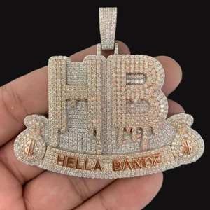 Colgante de Letra Personalizado de Lujo Estilo Hip Hop HB Hella Bandz con Diamantes Moissanita Iced Out y Brillo VVS en Oro para Fiesta - Product Image 1