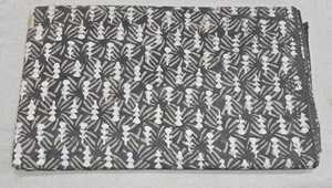 Tissu en coton imprimé au bloc style bohème moderne pour la maison – Écologique et fait main – Fournisseur en gros de tissus – Impression personnalisée – Commande en gros - Product Image 5