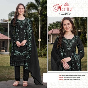 Tenue de fête en organza brodé lourd pour les fêtes Shalwar Kameez avec Khatli complexe et fond Royal Santoon Dupatta - Product Image 2