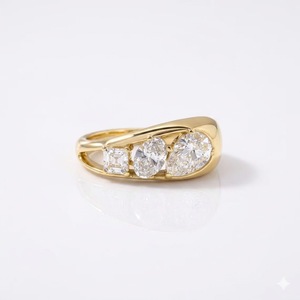 Anillo de Diamantes Trilogía de Oro Sólido de 18K con Certificación IGI, con Múltiples Piedras, Banda Ancha Estilo Cigarro, Joyería de Compromiso Única para Mujer - Product Image 1