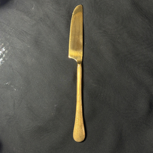 ชุดช้อนส้อม 4 ชิ้น เคลือบทอง PVD สำหรับงานแต่งงาน ปลอดภัยสำหรับเครื่องล้างจาน ผลิตจากสแตนเลส 304 เกรดสำหรับอาหาร ชุดอุปกรณ์เสิร์ฟสำหรับร้านอาหาร ช้อน ส้อม - Product Image 4