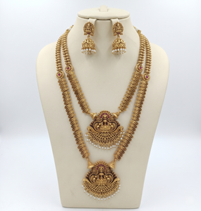 Conjunto de Collar y Pendientes Divyoro Temple Lakshmi, Chapado en Oro de 24K, Aleación, Joyería Religiosa Clásica para Mujer, Bodas, Festividades y Moda - Product Image 1