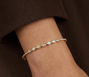 Brazalete Articulado de Oro Amarillo de 18K con Diamante Cultivado en Laboratorio Corte Pera E Color VVS2, Joyería de Moda - Product Image 3
