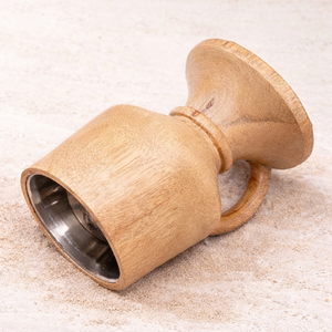 Brûleur d'encens en bois naturel avec support de style calice, poignée latérale confortable et insert de bol intérieur métallique pour parfumer - Product Image 5