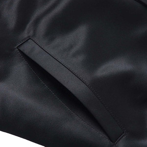 Veste universitaire noire pour homme, couleur unie, col rabattu, manches classiques, fermeture à boutons, style preppy, pour l'automne - Product Image 4