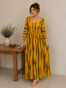 Vestido Maxi de Alta Calidad con Corte Evase, Kurti Largo, Manga 3/4, Espalda con Lazos, Color Amarillo, Cuello Corazón, Estampado Shibori Tie Dye, Ropa de Mujer - Product Image 3
