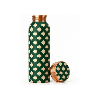 Botella de Agua de Cobre Verde con Diseño Crema, Portátil, para Viajes, Diseño Clásico, Tapas Incluidas - Product Image 1