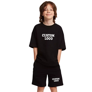 Ensemble de vêtements d'été 2 pièces de haute qualité avec logo personnalisé, nouveau, vente en gros, t-shirt et short pour enfants, broderie gaufrée, en coton - Product Image 1