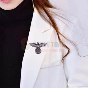 Badges en acier sur mesure, surface lisse avec épingle de fixation robuste pour vêtements et accessoires - Product Image 5