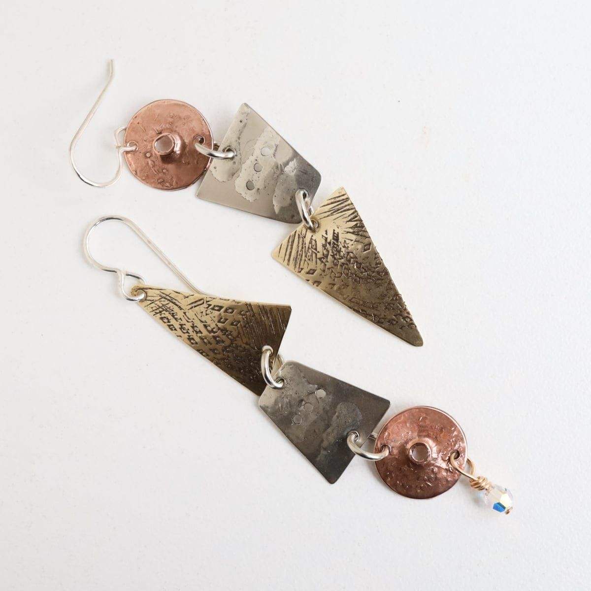 สีน้ำตาล