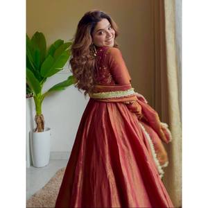 Conjunto de traje Anarkali maxi de diseñador para mujer en estilo elegante - Product Image 2