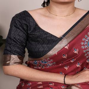 Sari de Seda Estampada VASTRA COTTAGE con Borde de Viscosa y Blusa de Seda Tasar para Uso Festivo y Tradicional - Product Image 2