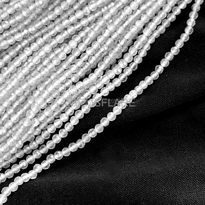 Cuentas redondas microfacetadas de cristal de roca natural transparente de 2 mm, cuentas de cristal de roca para la fabricación de joyería, venta al por mayor, facetadas y sueltas. - Product Image 6